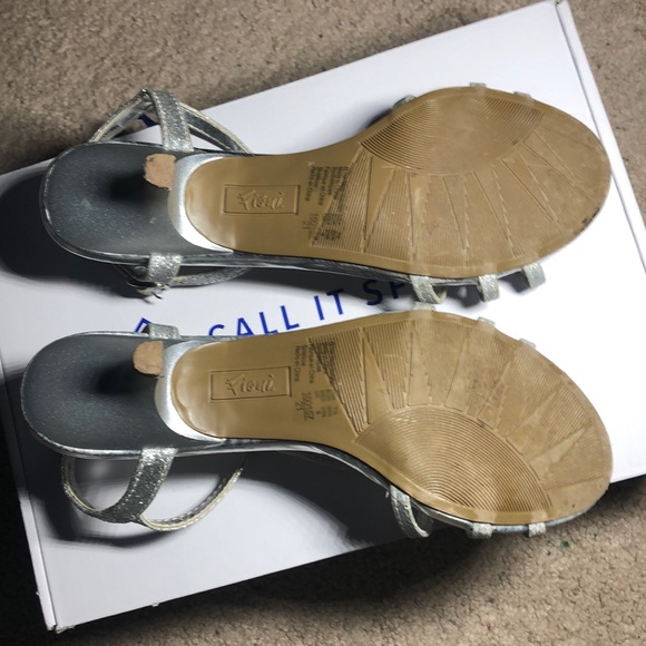 1 inch silver sparkled dress heels - Picture 4 of 4